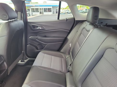 Used 2025 Chevrolet Trax LT w/ LT Convenience Package FWD image 10