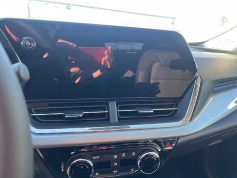 New 2026 Chevrolet Trax LT w/ Driver Confidence Package image 16