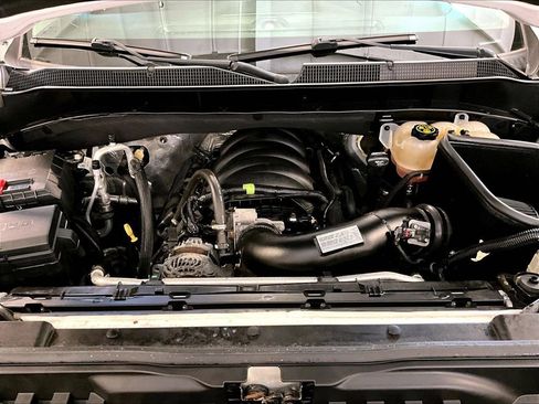 Used 2019 Chevrolet Silverado 1500 RST AWD/4WD image 30