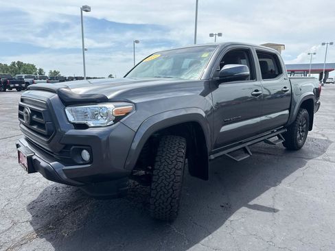 Used 2023 Toyota Tacoma SR5 w/ Technology Package AWD/4WD image 4