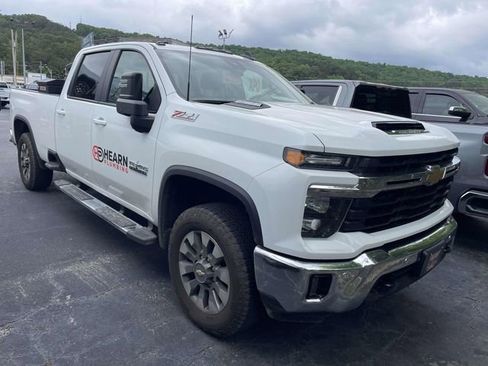 Certified 2025 Chevrolet Silverado 3500 LT w/ Texas Edition AWD/4WD image 2