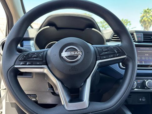 Used 2025 Nissan Versa SV FWD image 27