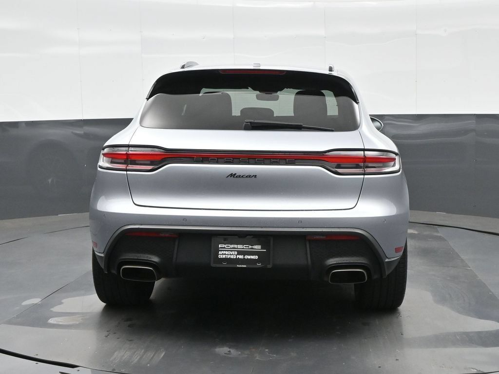 Certified 2022 Porsche Macan AWD/4WD image 6