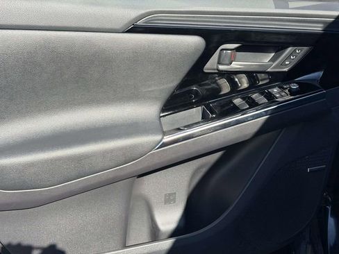 Used 2023 Subaru Solterra AWD image 13