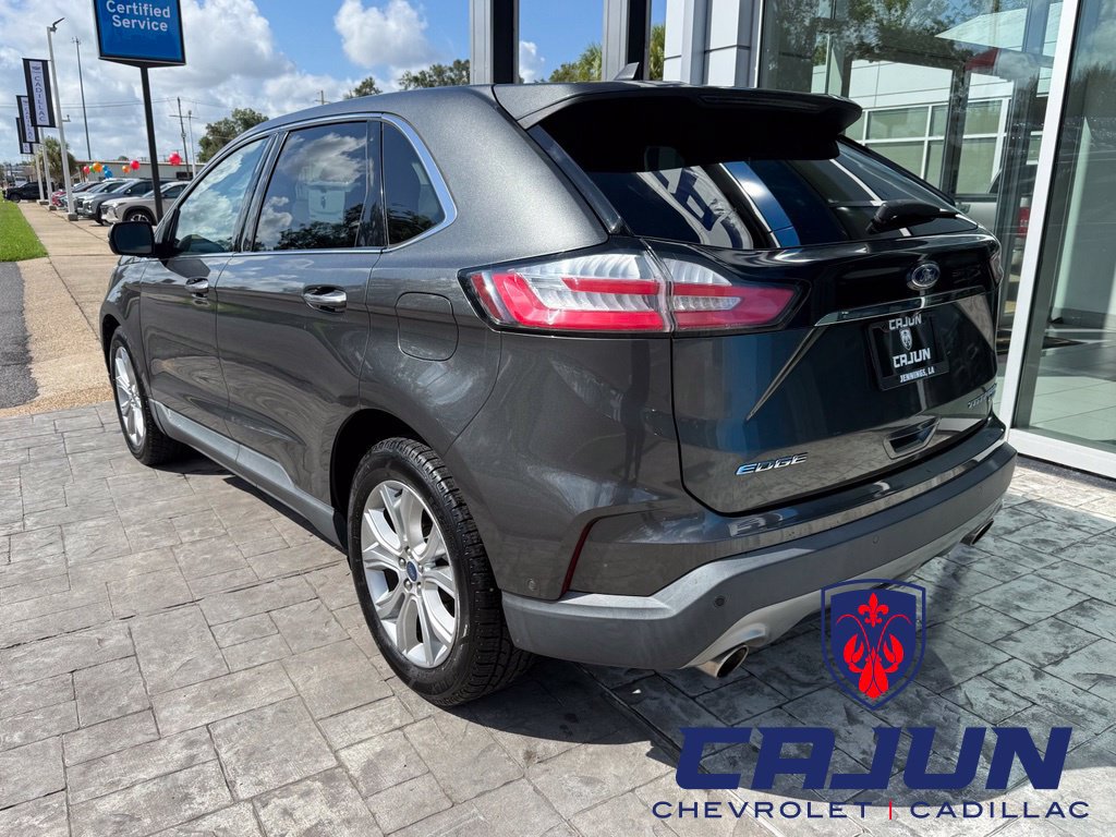 Used 2019 Ford Edge Titanium w/ Equipment Group 301A FWD image 2