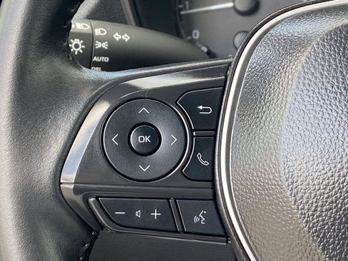 Certified 2025 Toyota Corolla Cross LE image 27