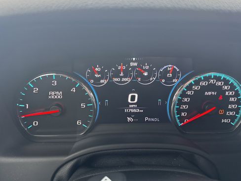 Used 2017 Chevrolet Tahoe LT w/ LT Signature Package image 21