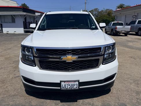 Used 2018 Chevrolet Suburban LT RWD image 2