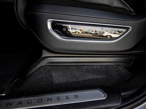 Used 2022 Jeep Grand Wagoneer Series II image 25