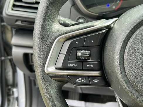 Used 2019 Subaru Impreza 2.0i Premium image 11