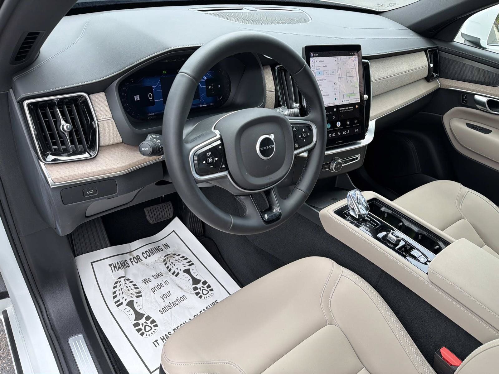 Used 2026 Volvo XC90 B6 Plus w/ Protection Package Premier AWD/4WD image 9
