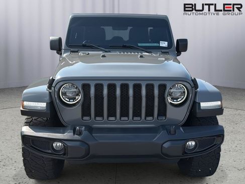 Used 2021 Jeep Wrangler Unlimited Sahara AWD/4WD image 9