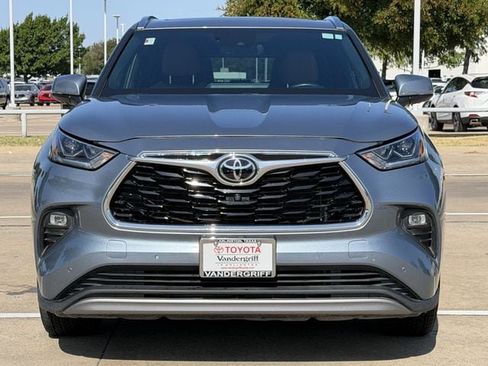 Used 2022 Toyota Highlander Platinum AWD/4WD image 8