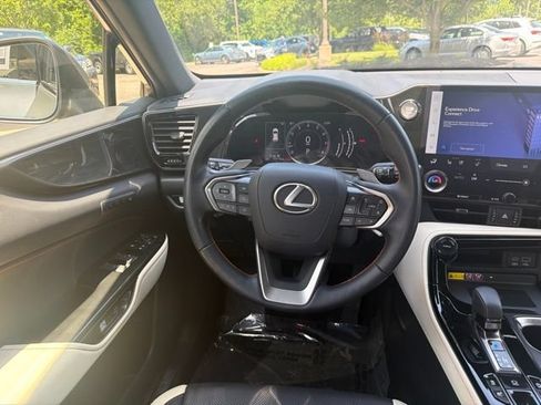 Used 2022 Lexus NX 250 AWD image 15