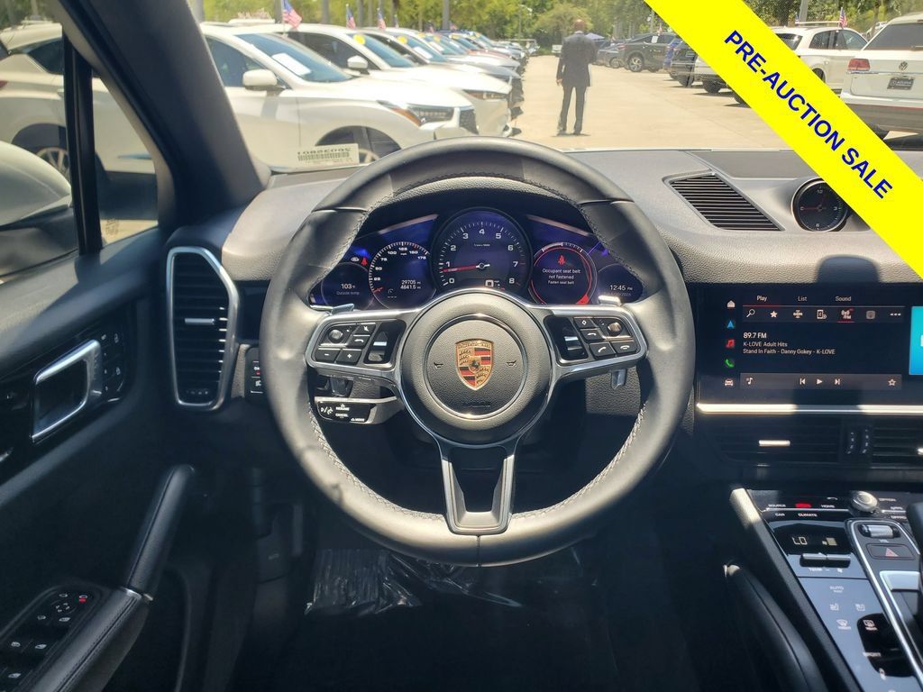 Used 2023 Porsche Cayenne AWD/4WD image 24