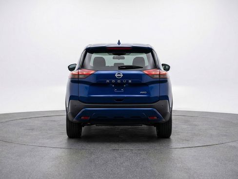 Used 2025 Nissan Rogue SV image 7