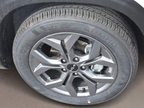 New 2026 Kia Seltos LX image 12