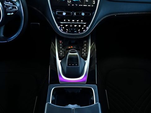 Used 2021 Aston Martin DBX image 36