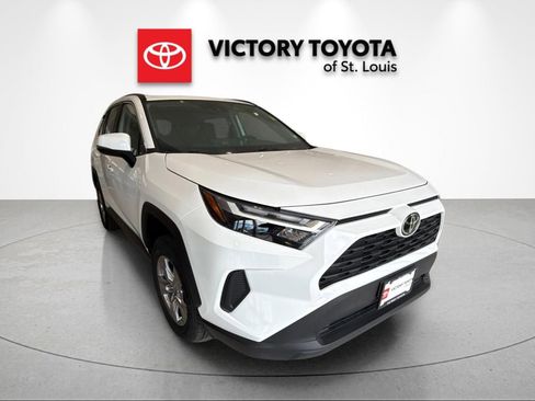 Used 2025 Toyota RAV4 XLE image 1