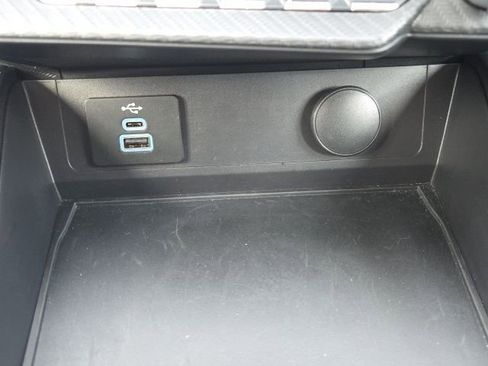 Used 2025 Ford Mustang Premium image 31