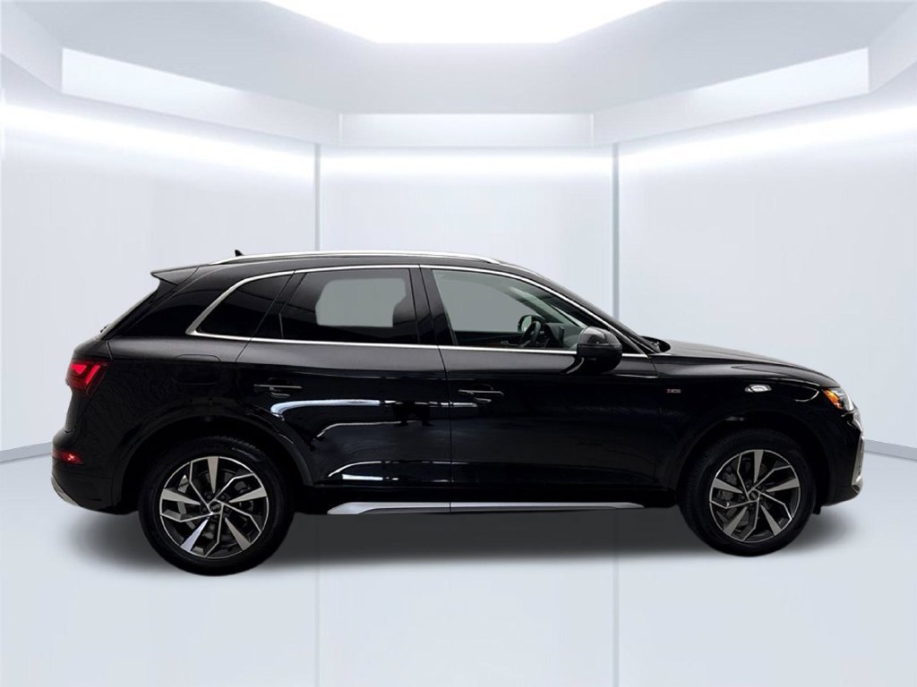 Certified 2023 Audi Q5 2.0T Premium w/ Convenience Package AWD/4WD image 10