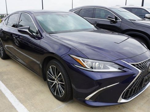 Used 2022 Lexus ES 350 w/ Premium Package FWD image 3