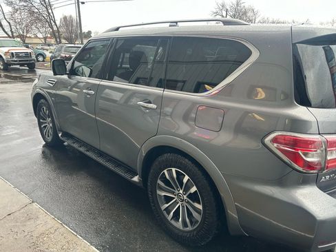Used 2020 Nissan Armada SL w/ Premium Package image 41