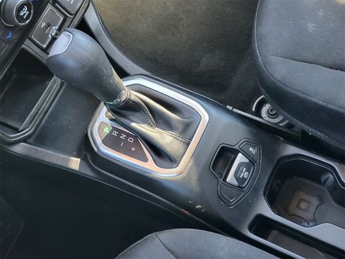 Used 2020 Jeep Renegade Latitude image 19
