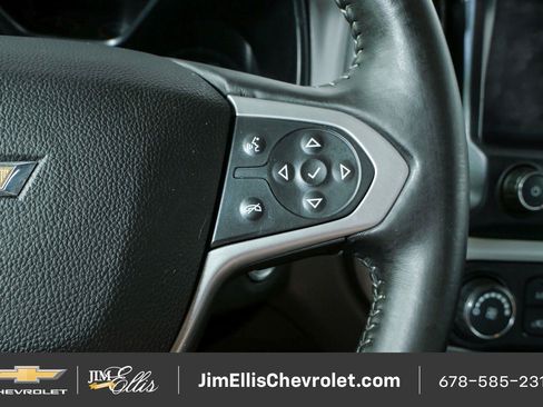 Used 2016 Chevrolet Colorado LT w/ LT Convenience Package RWD image 11