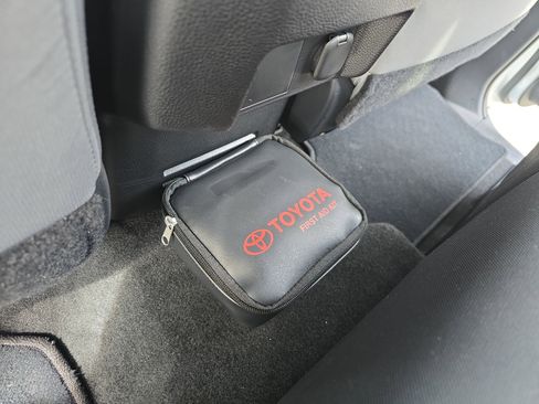 Used 2025 Toyota Tacoma TRD Sport image 14