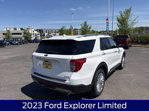 Used 2023 Ford Explorer Limited w/ Equipment Group 301A AWD/4WD image 7