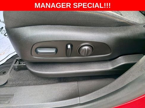 Used 2024 Chevrolet Equinox LT w/ LPO, Floor Liner Package FWD image 19