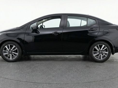 Used 2025 Nissan Versa SV FWD image 5