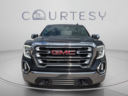 Used 2022 GMC Sierra 1500 SLT w/ SLT Premium Package AWD/4WD image 8