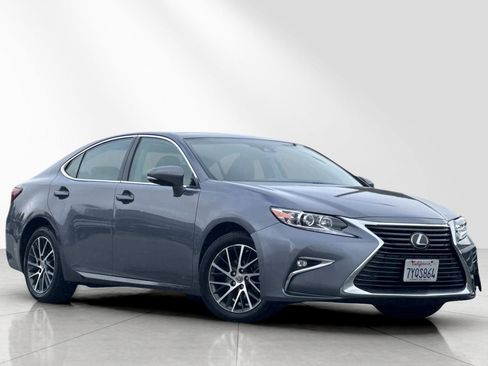 Used 2017 Lexus ES 350 w/ Navigation System Package FWD image 2
