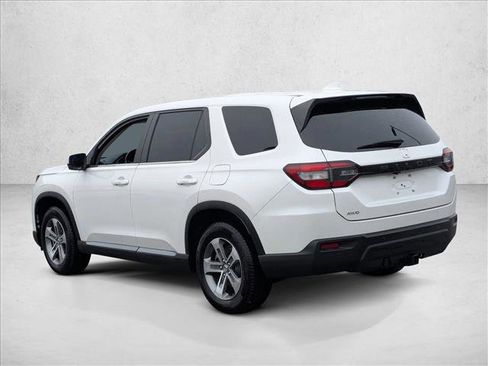 Used 2023 Honda Pilot EX-L image 8