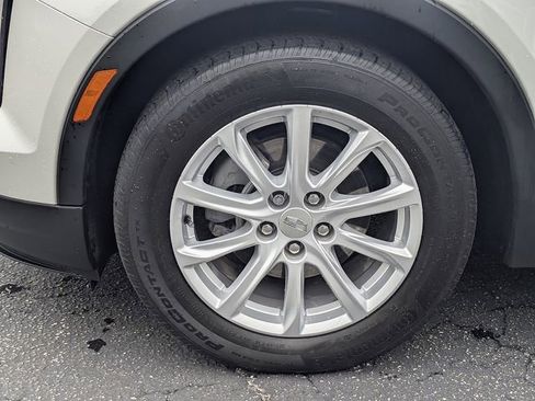 Certified 2023 Cadillac XT4 Luxury FWD image 11