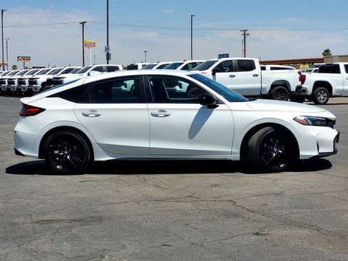 Used 2025 Honda Civic Sport image 3