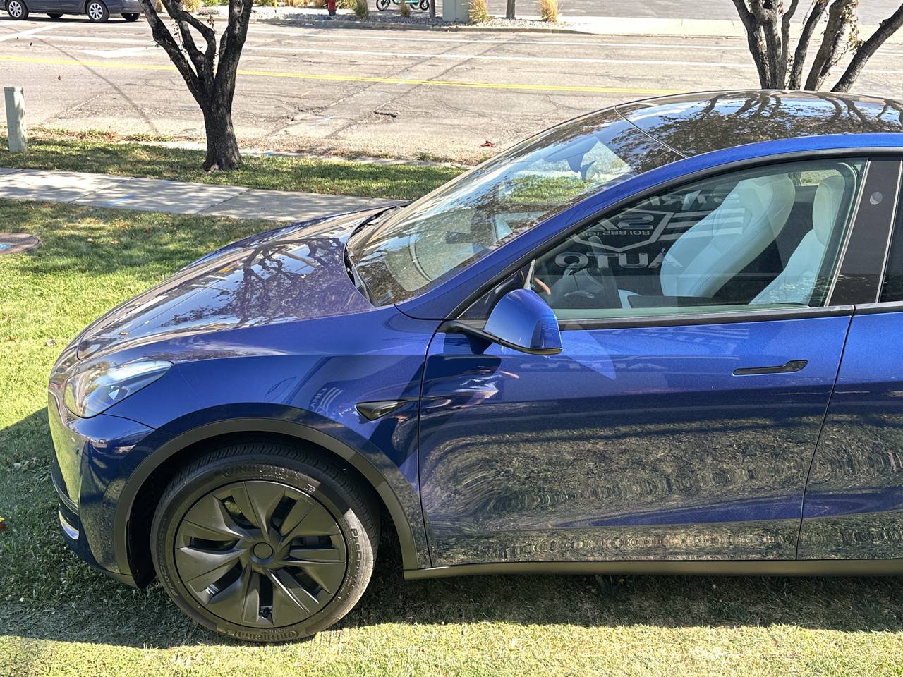 Used 2024 Tesla Model Y Long Range AWD/4WD image 10