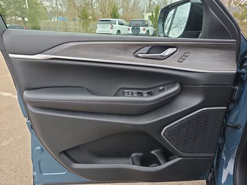 New 2026 Jeep Grand Cherokee Limited image 27