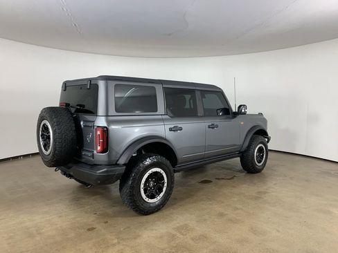 Used 2023 Ford Bronco Badlands image 8