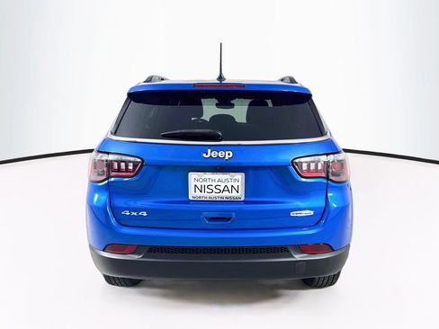 Used 2025 Jeep Compass Latitude AWD/4WD image 6