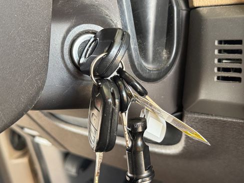 Used 2014 Ford F150 XLT RWD image 13