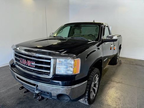 Used 2012 GMC Sierra 1500 SLE w/ Chrome Essentials Package AWD/4WD image 2
