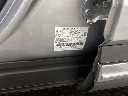 Used 2024 Ford Explorer XLT w/ Equipment Group 202A AWD/4WD image 26