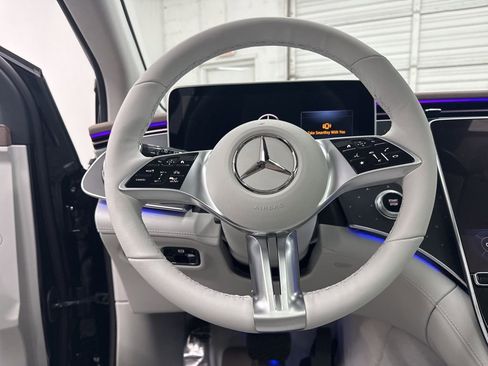 Used 2026 Mercedes-Benz EQE 320+ SUV image 15