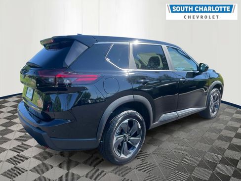 Used 2025 Nissan Rogue SV FWD image 4