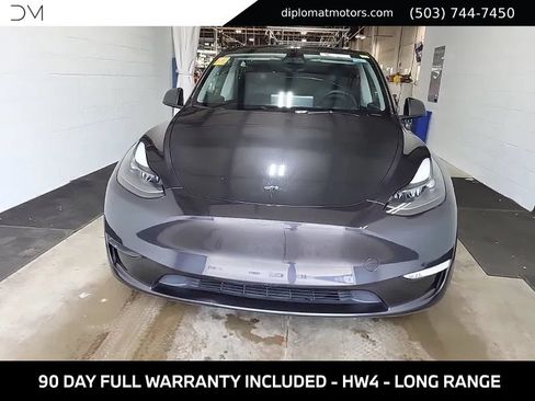 Used 2024 Tesla Model Y Long Range AWD/4WD image 2