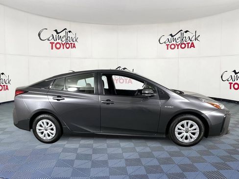 Used 2021 Toyota Prius LE image 9