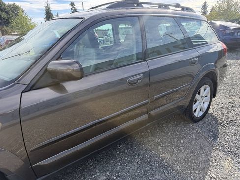 Used 2008 Subaru Outback 2.5i Limited L.L. Bean AWD/4WD image 14